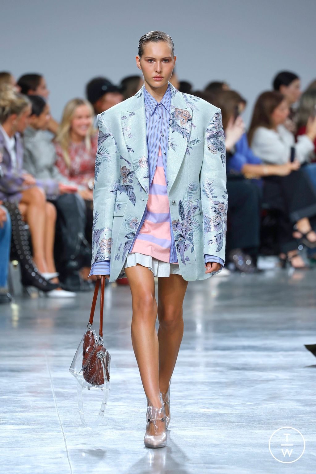 Fashion Week Paris Spring/Summer 2025 look 4 from the Rabanne collection womenswear