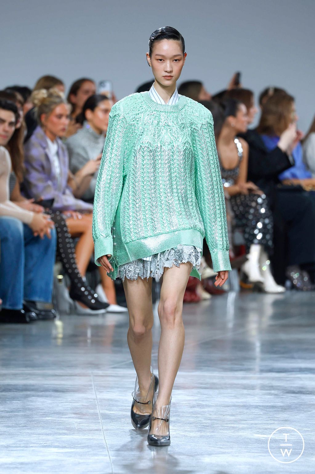 Fashion Week Paris Spring/Summer 2025 look 6 from the Rabanne collection womenswear