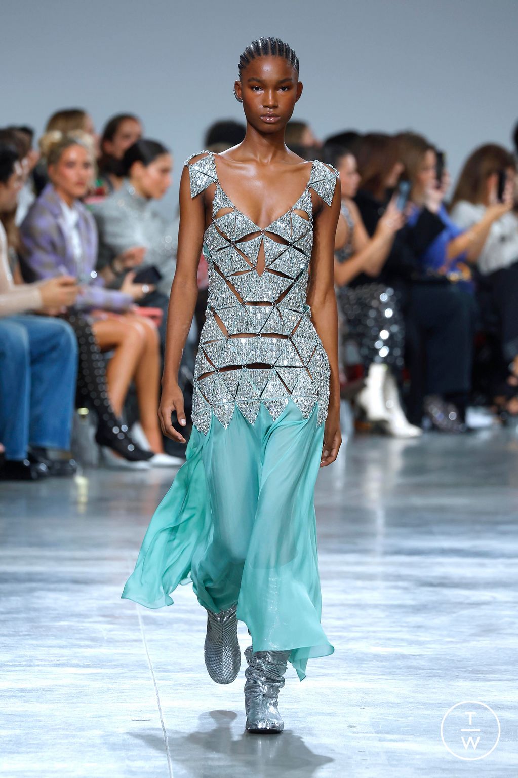 Fashion Week Paris Spring/Summer 2025 look 7 from the Rabanne collection womenswear