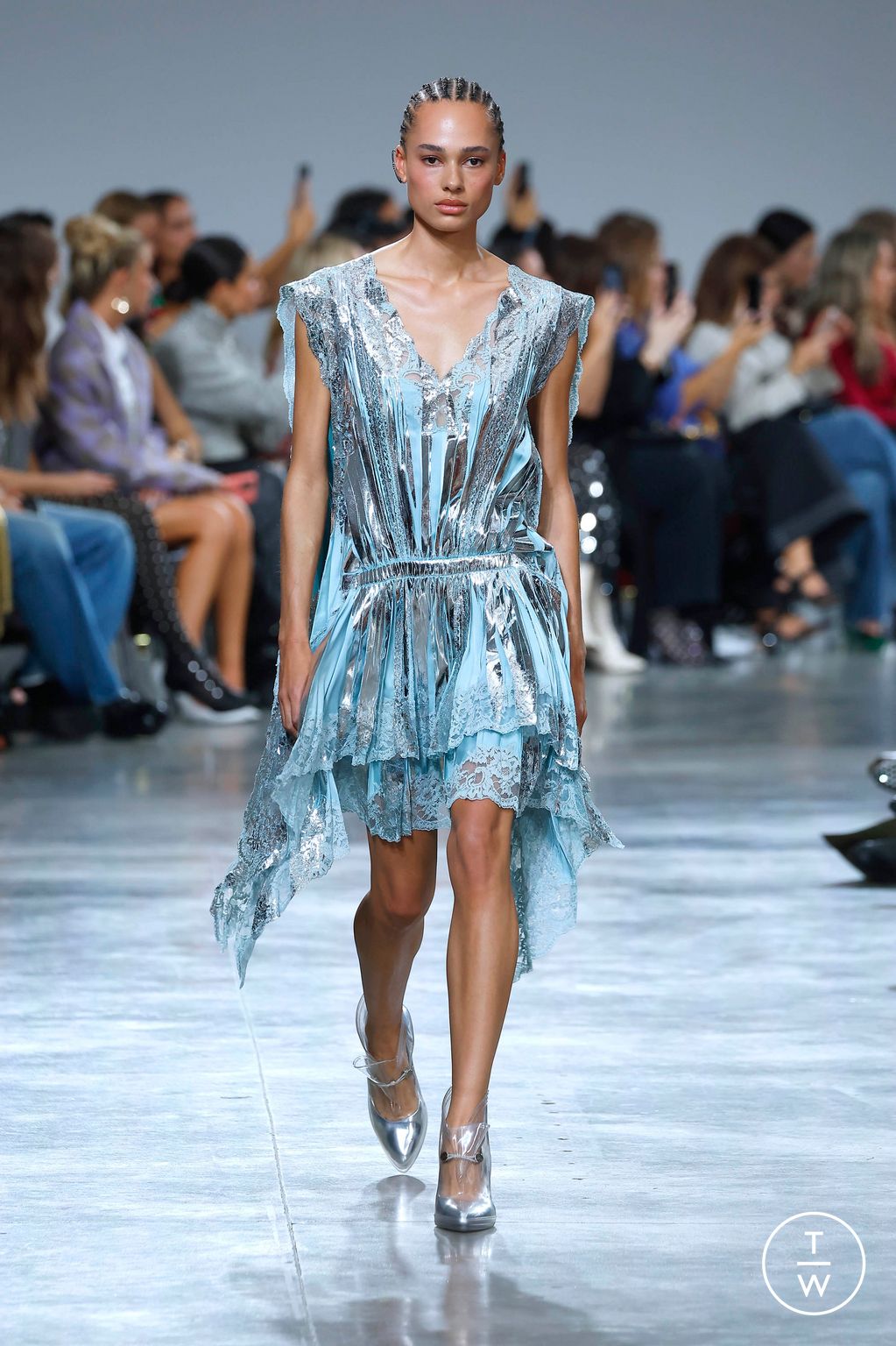 Fashion Week Paris Spring/Summer 2025 look 9 from the Rabanne collection womenswear