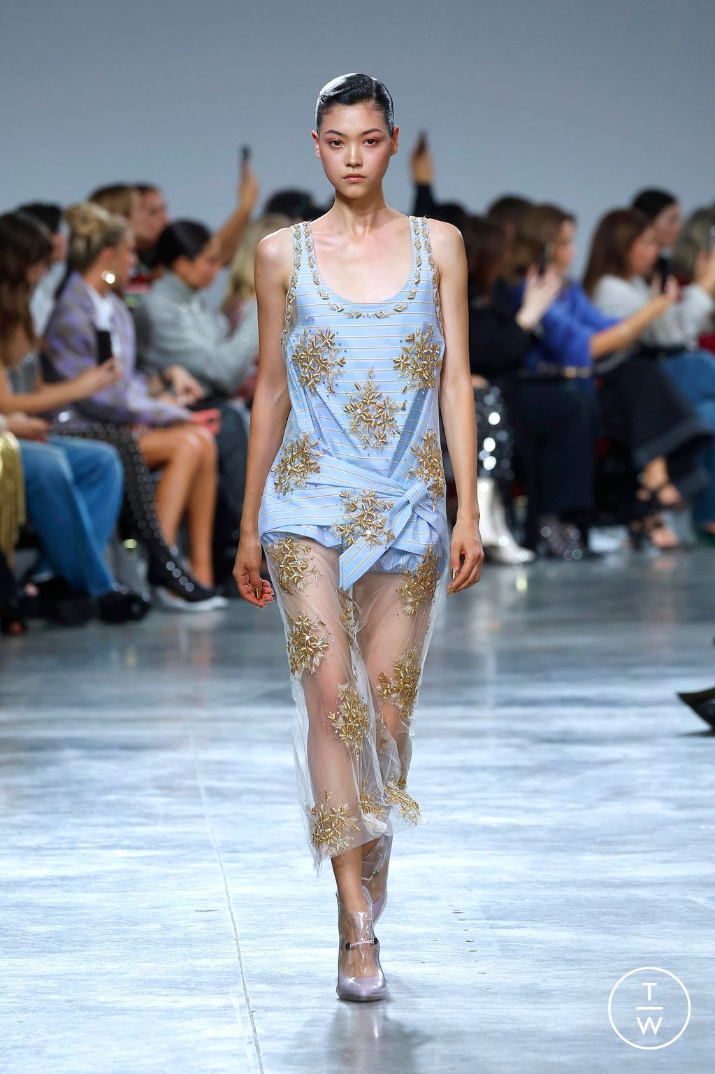 Fashion Week Paris Spring/Summer 2025 look 10 from the Rabanne collection womenswear