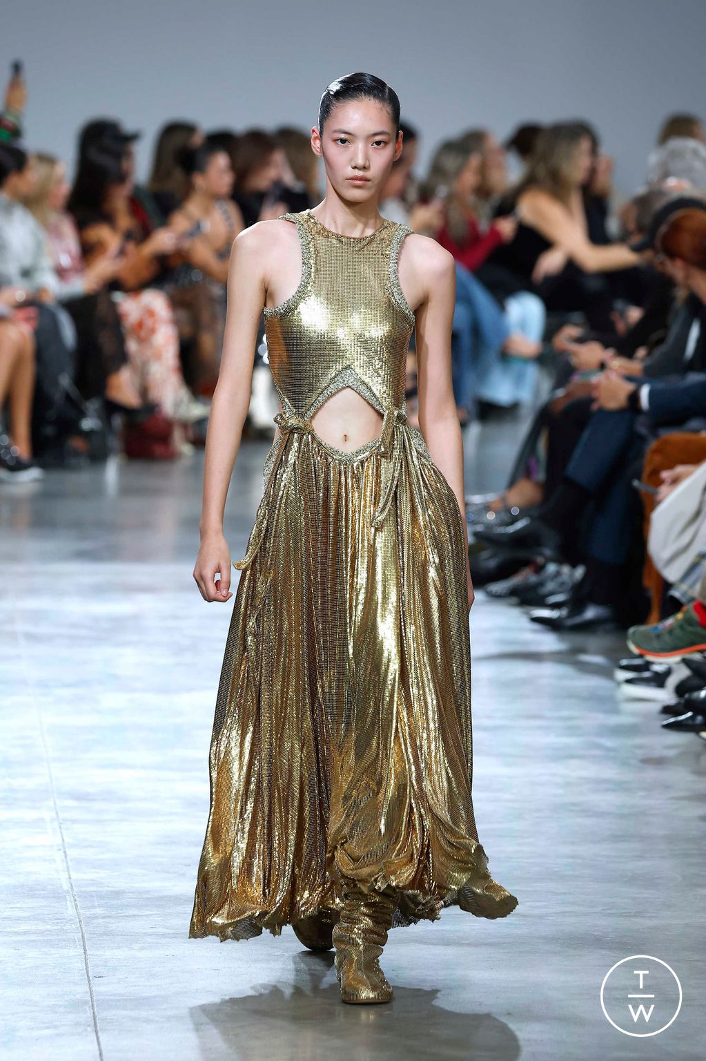 Fashion Week Paris Spring/Summer 2025 look 11 from the Rabanne collection womenswear