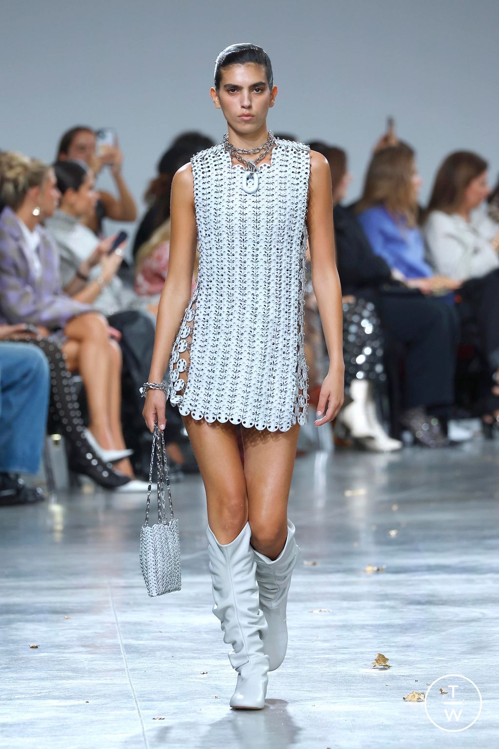 Fashion Week Paris Spring/Summer 2025 look 26 from the Rabanne collection womenswear