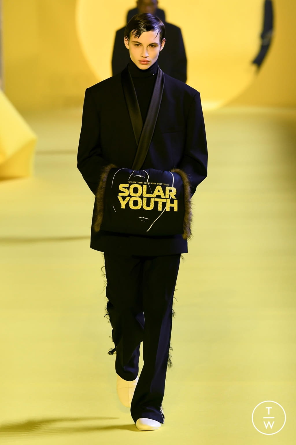 Fashion Week Paris Fall/Winter 2020 look 1 de la collection Raf Simons menswear