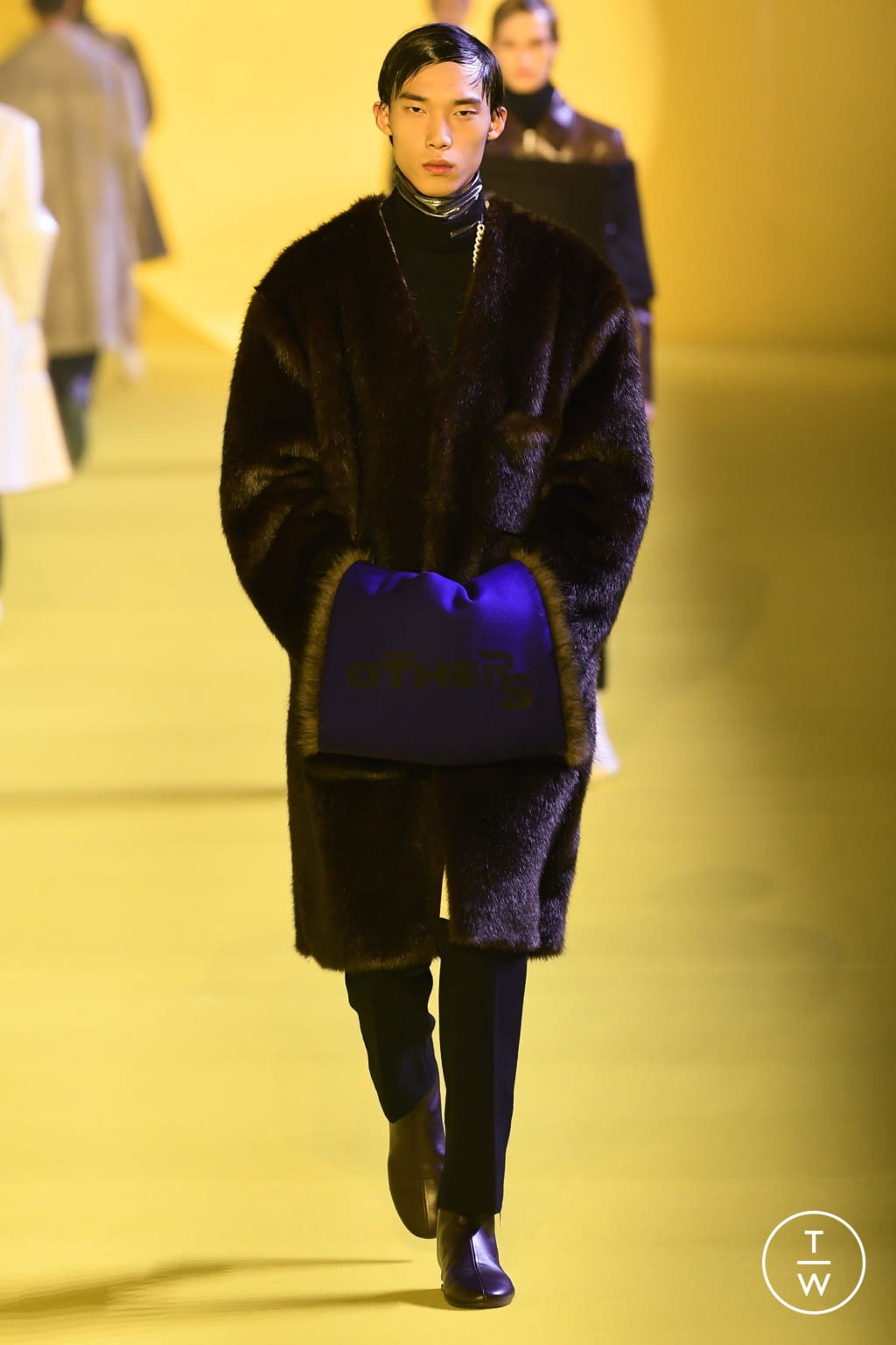 Fashion Week Paris Fall/Winter 2020 look 19 de la collection Raf Simons menswear