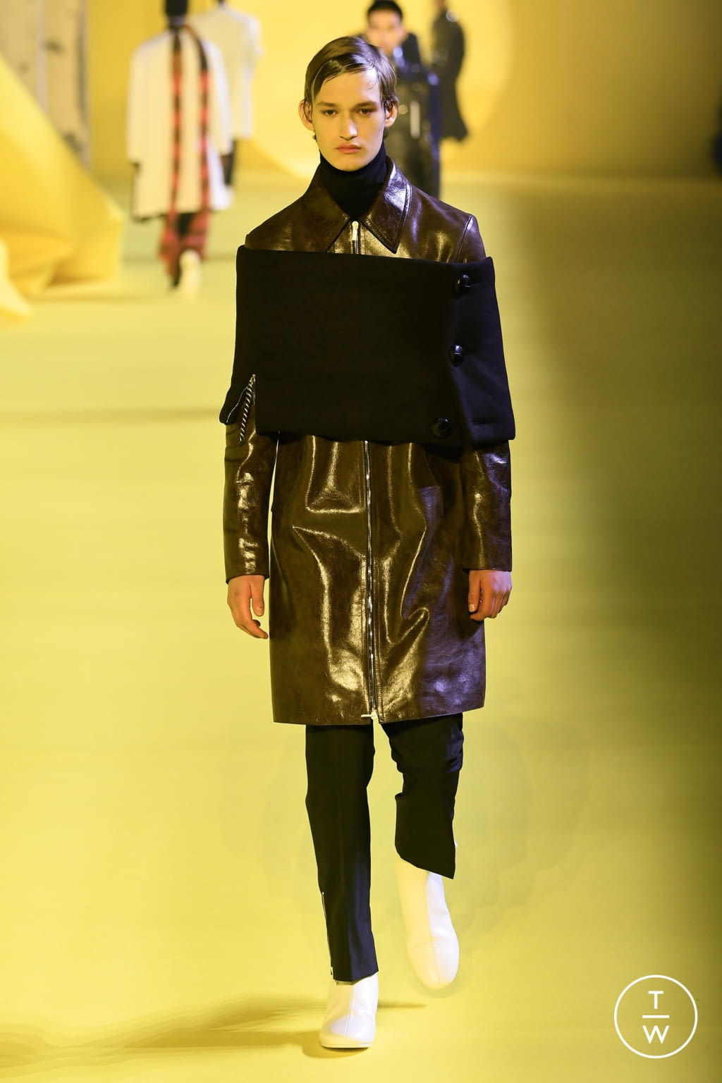 Fashion Week Paris Fall/Winter 2020 look 20 de la collection Raf Simons menswear