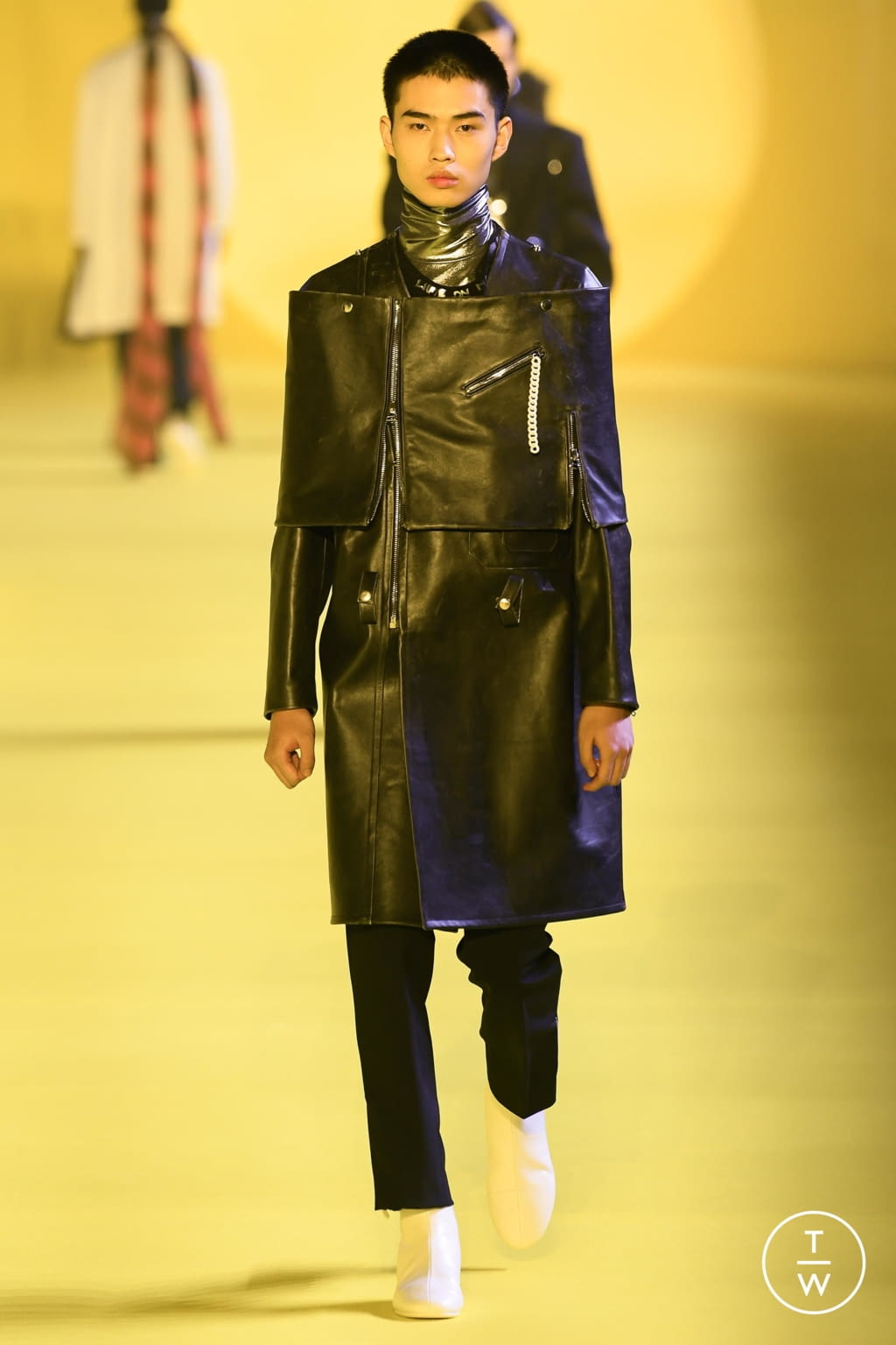 Fashion Week Paris Fall/Winter 2020 look 21 from the Raf Simons collection 男装