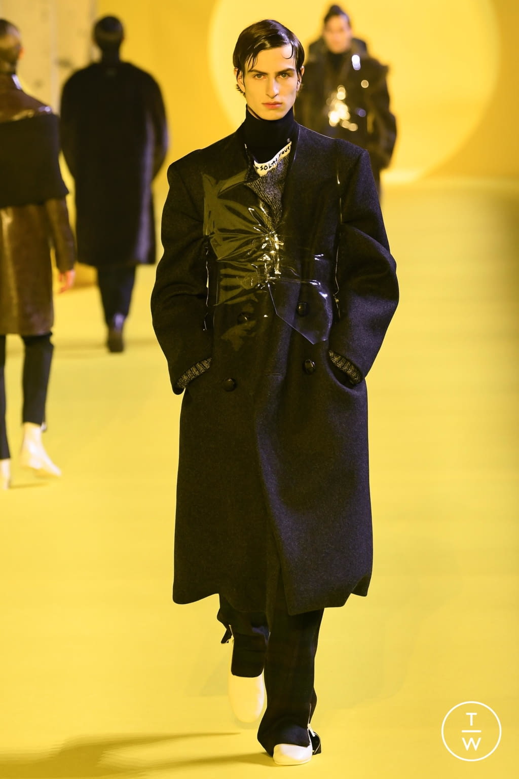 Fashion Week Paris Fall/Winter 2020 look 22 from the Raf Simons collection menswear