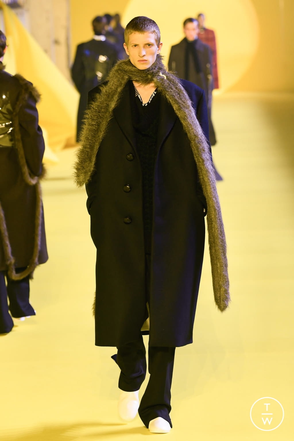 Fashion Week Paris Fall/Winter 2020 look 24 from the Raf Simons collection 男装