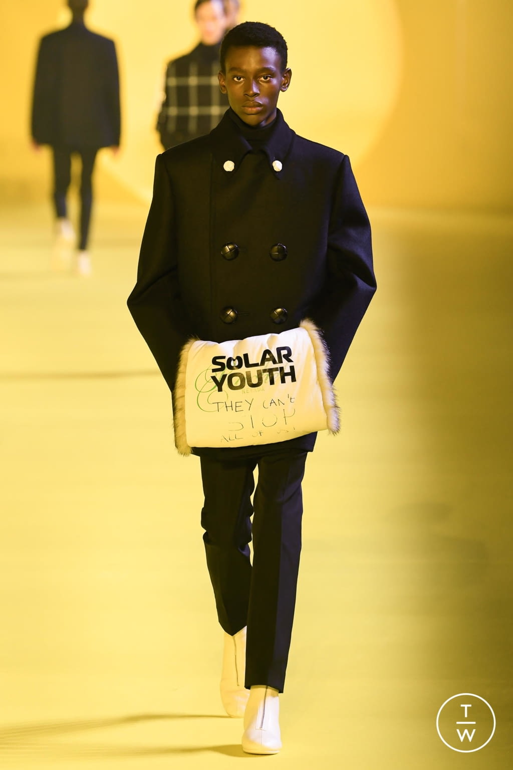 Fashion Week Paris Fall/Winter 2020 look 48 from the Raf Simons collection menswear