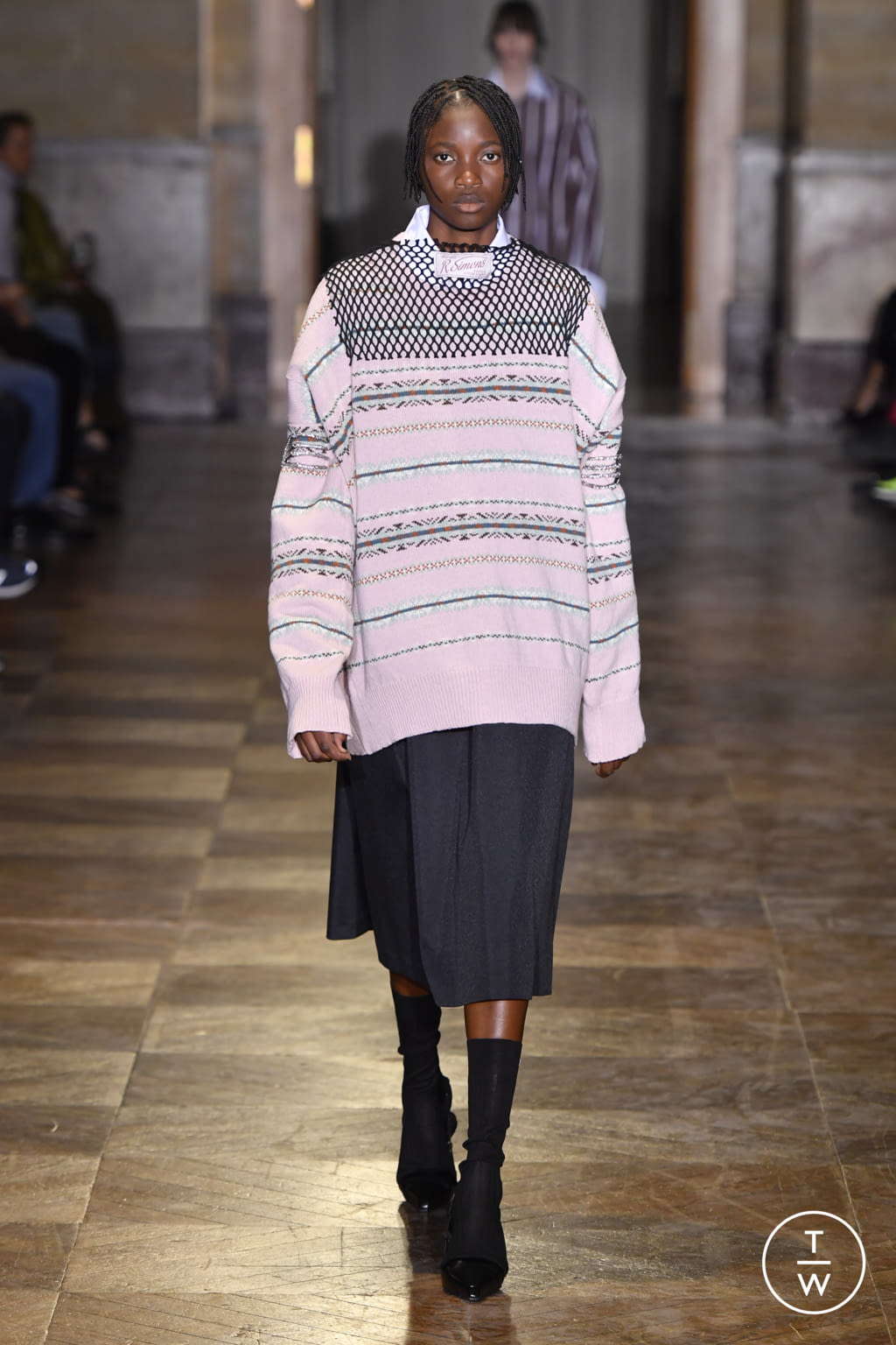 Fashion Week Paris Spring/Summer 2022 look 33 from the Raf Simons collection 女装