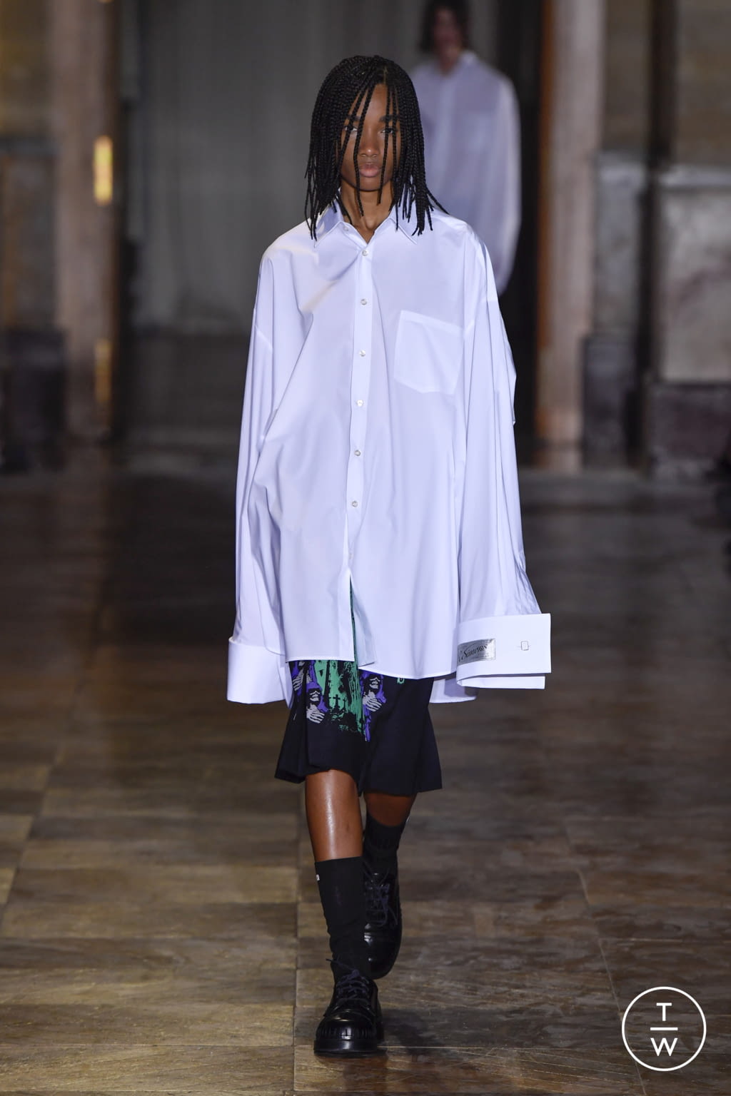 Fashion Week Paris Spring/Summer 2022 look 37 from the Raf Simons collection womenswear