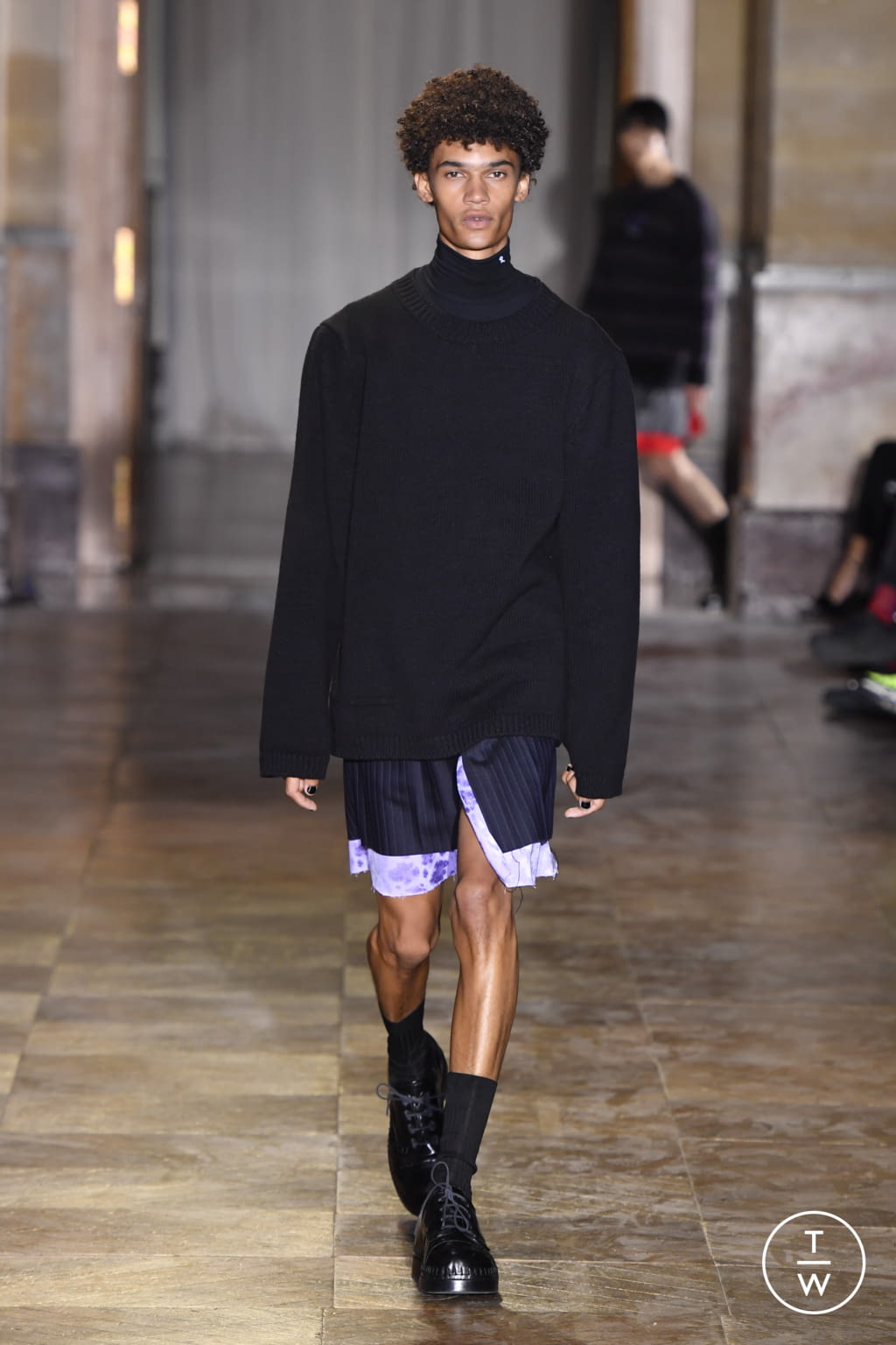 Fashion Week Paris Spring/Summer 2022 look 42 from the Raf Simons collection womenswear