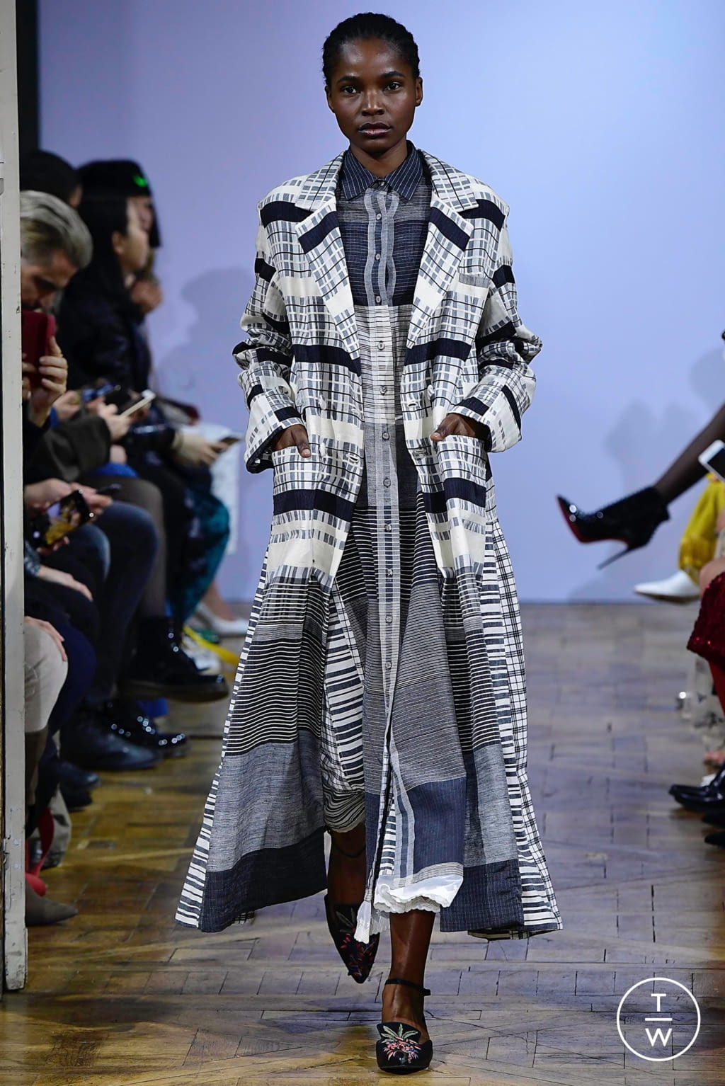 Fashion Week Paris Fall/Winter 2019 look 3 from the Rahul Mishra collection 女装