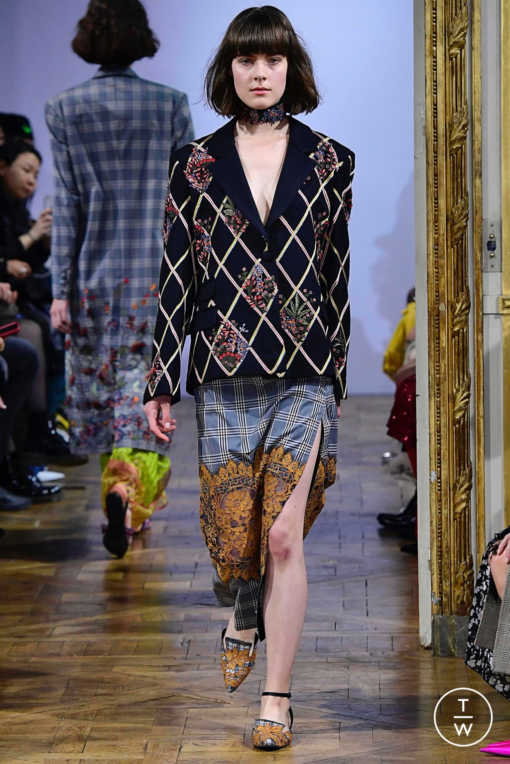 Fashion Week Paris Fall/Winter 2019 look 13 from the Rahul Mishra collection 女装