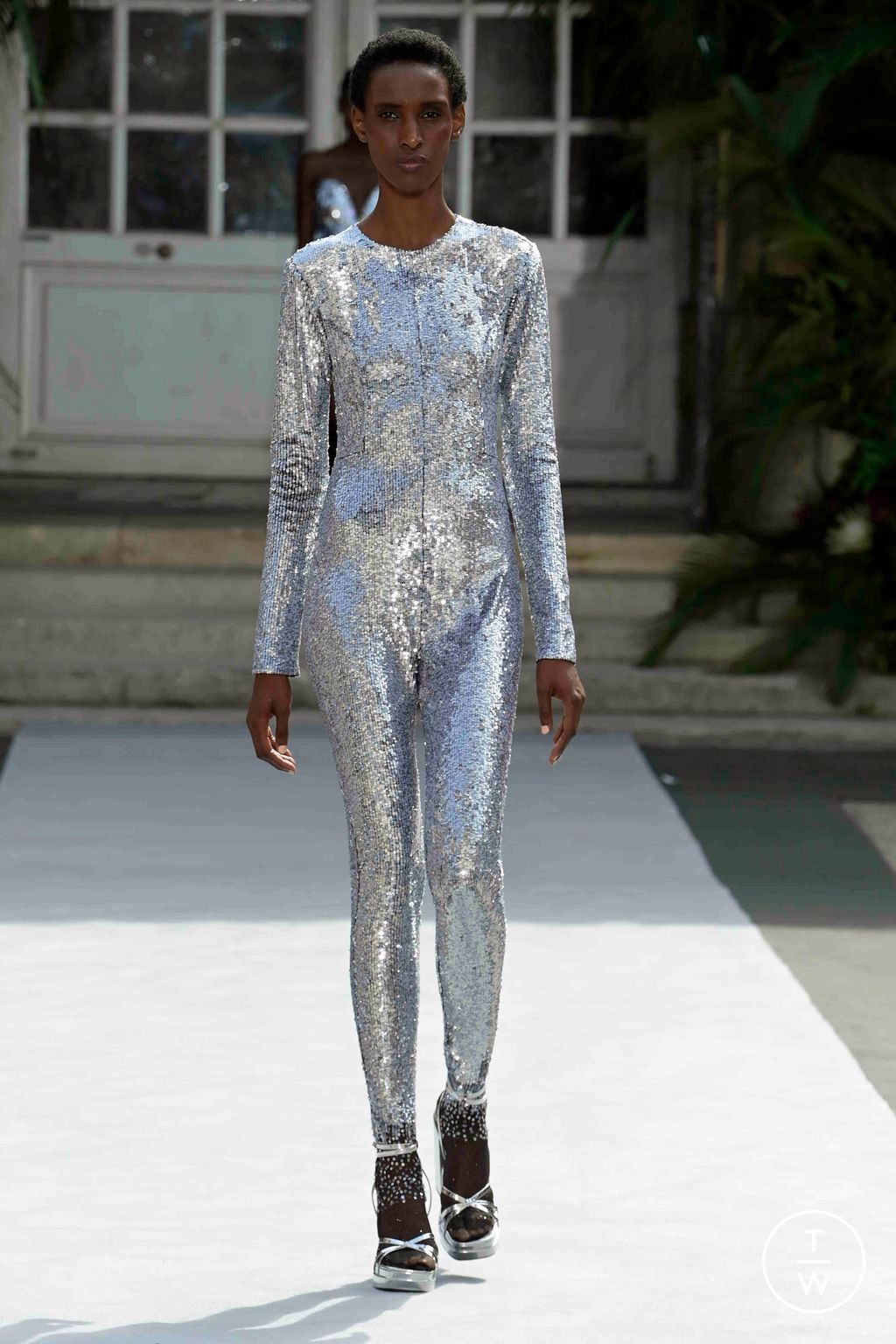 Fashion Week Paris Fall/Winter 2023 look 13 from the Rahul Mishra collection couture