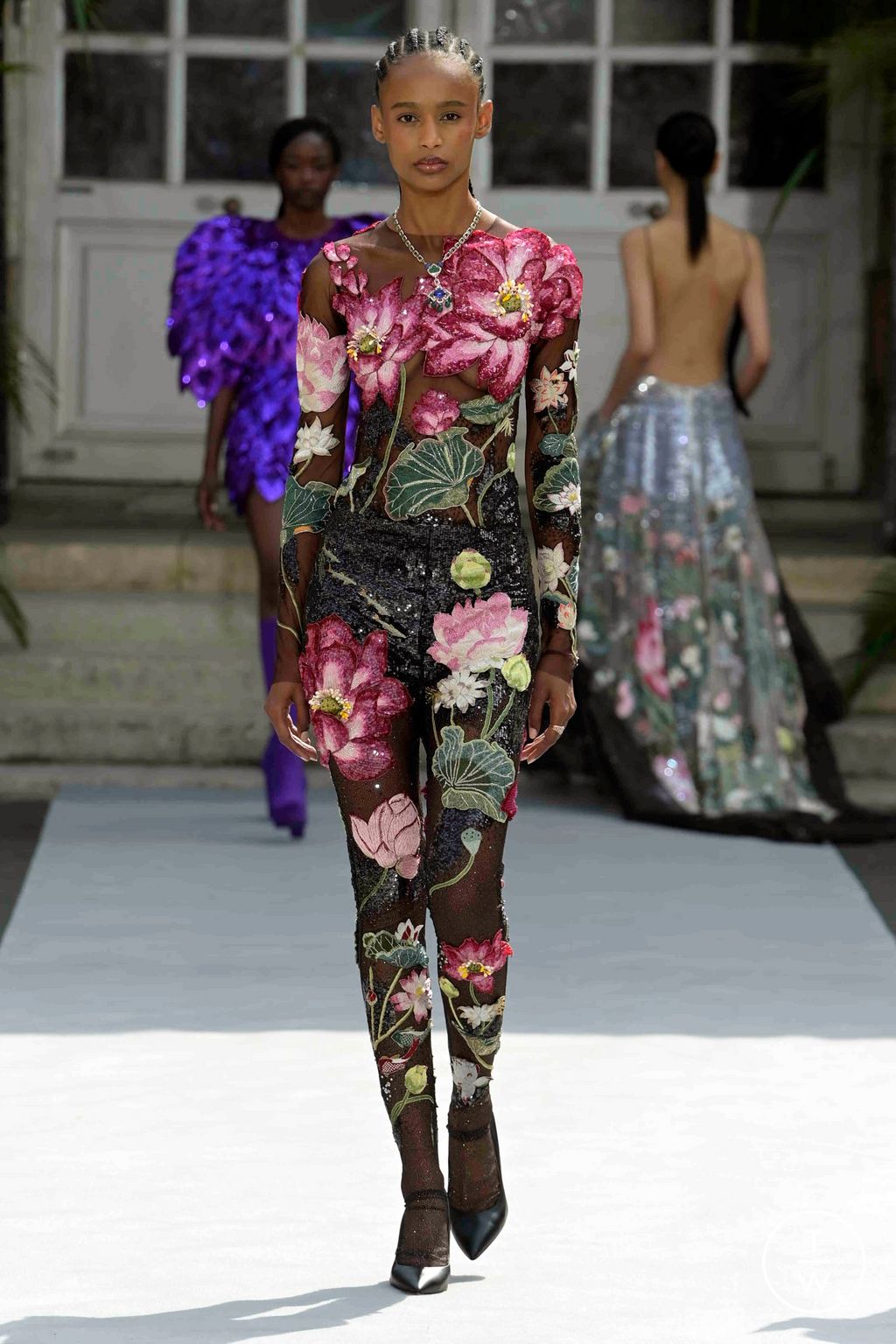 Fashion Week Paris Fall/Winter 2023 look 26 from the Rahul Mishra collection couture