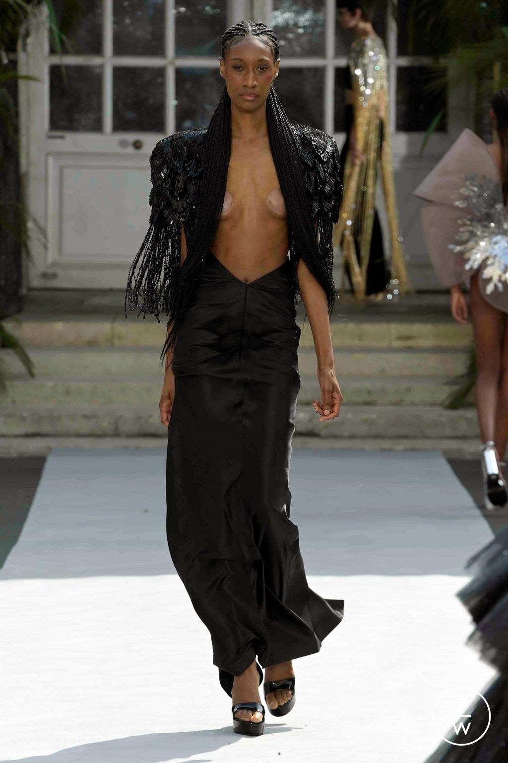 Fashion Week Paris Fall/Winter 2023 look 41 from the Rahul Mishra collection couture