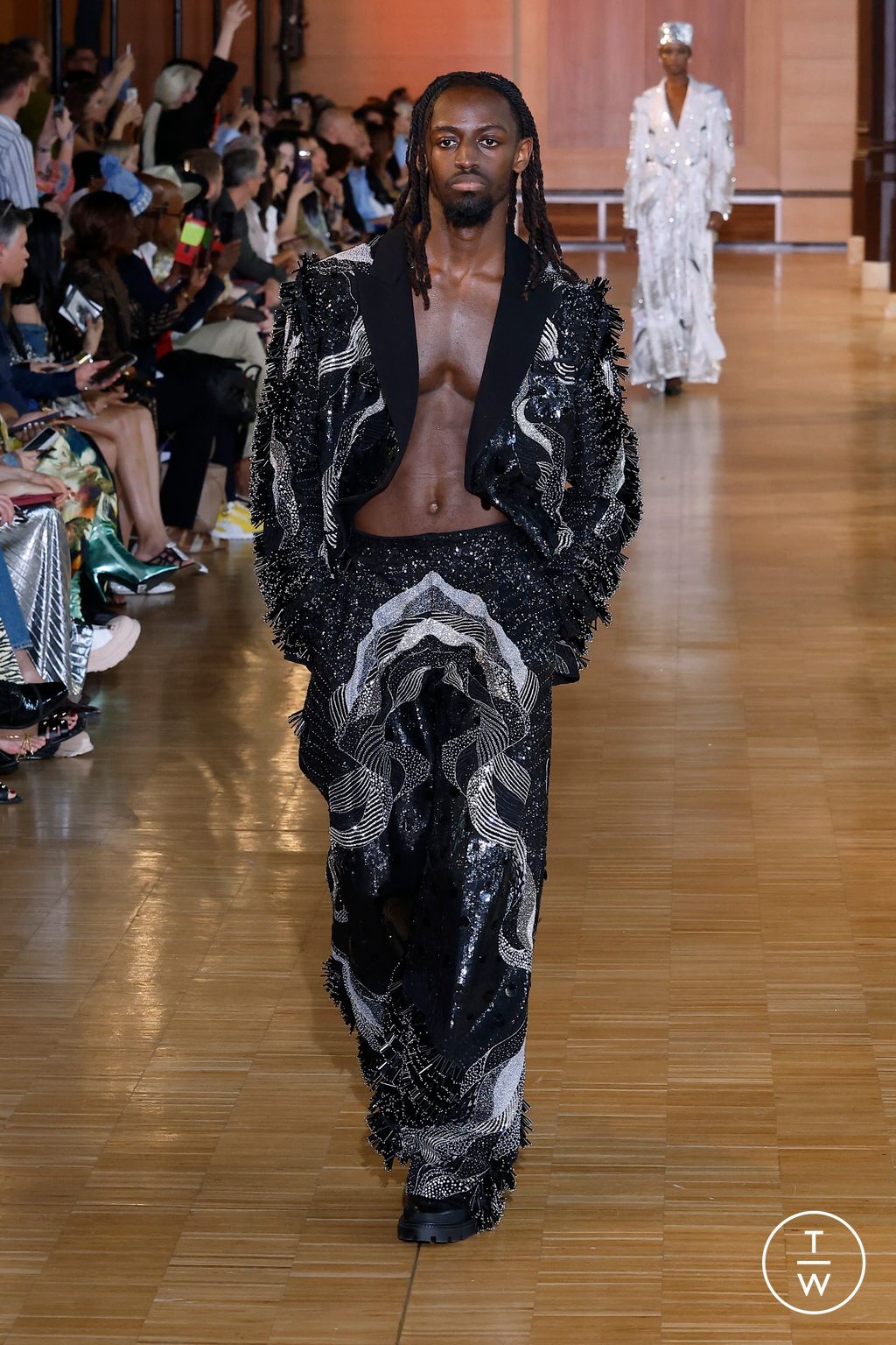 Fashion Week Paris Fall/Winter 2024 look 121 from the Rahul Mishra collection couture