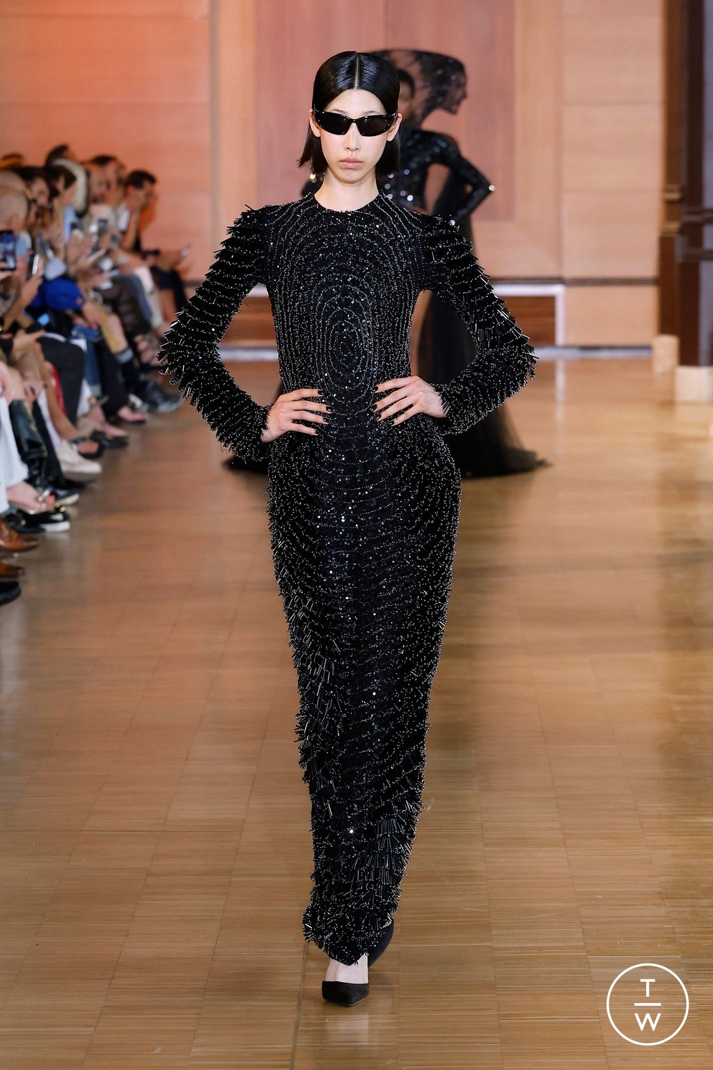 Fashion Week Paris Fall/Winter 2024 look 139 from the Rahul Mishra collection 高级定制