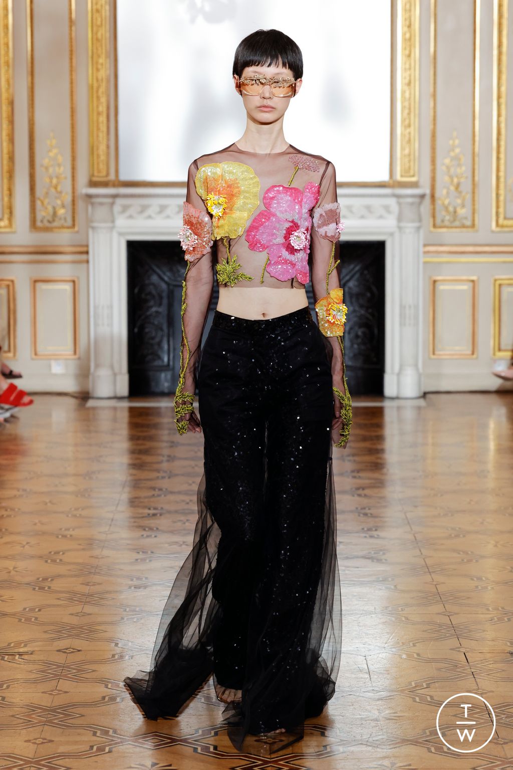 Fashion Week Paris Fall/Winter 2022 look 14 de la collection Rahul Mishra couture