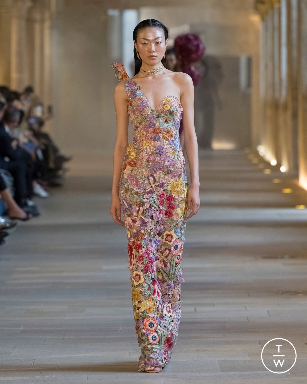 Fashion Week Paris Fall/Winter 2025 look 10 de la collection Rahul Mishra couture