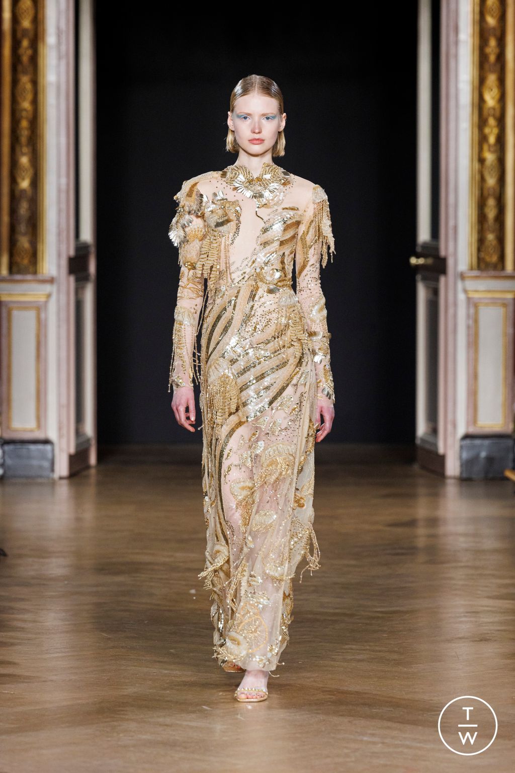 Fashion Week Paris Spring/Summer 2023 look 17 from the Rahul Mishra collection couture