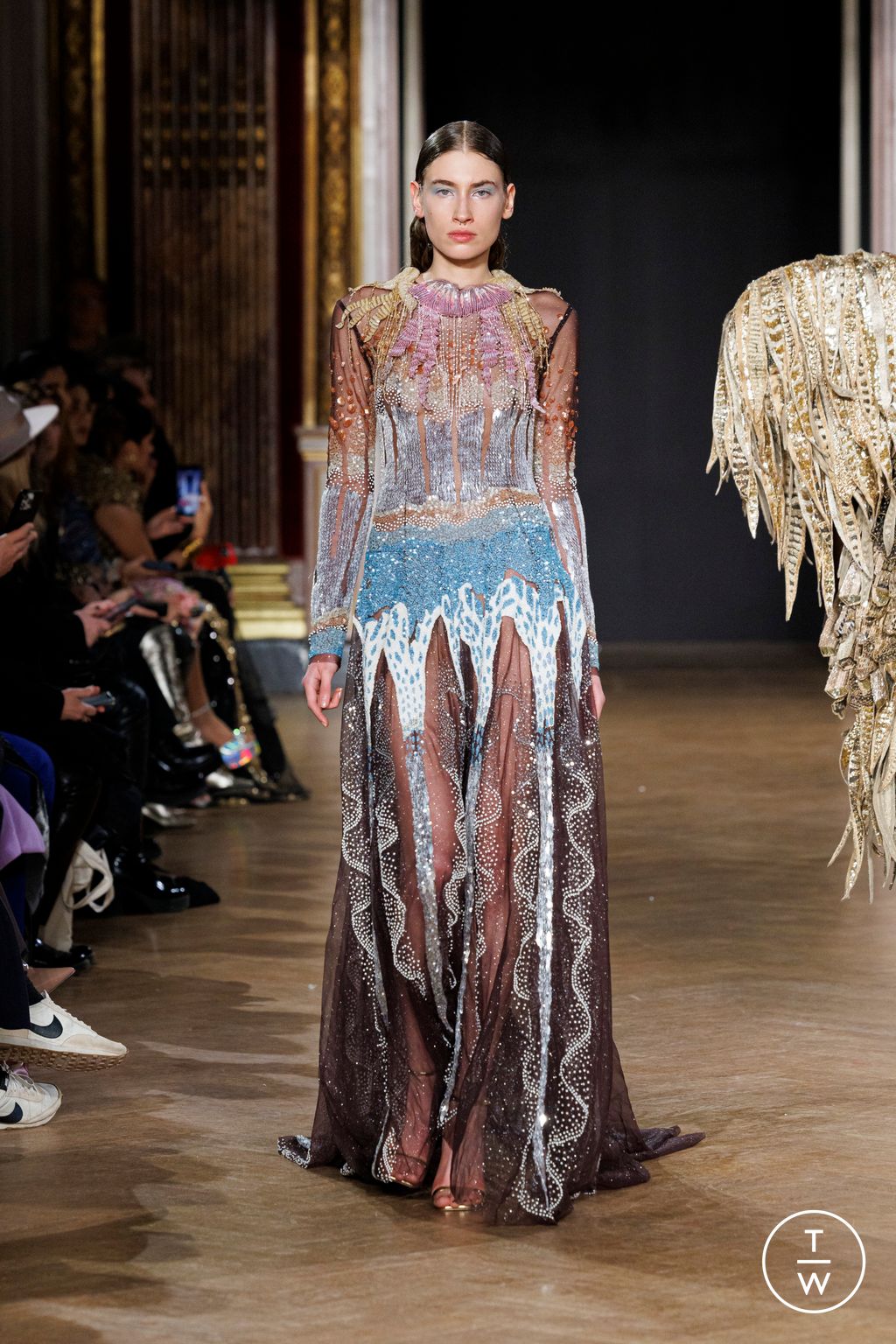 Fashion Week Paris Spring/Summer 2023 look 28 from the Rahul Mishra collection 高级定制