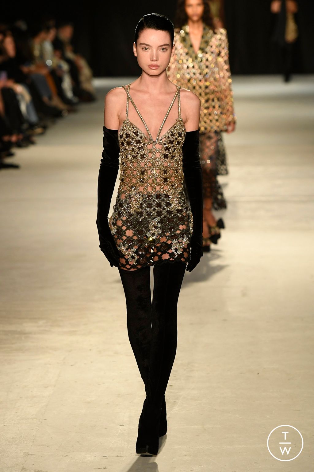 Fashion Week Paris Spring/Summer 2024 look 5 de la collection Rahul Mishra couture