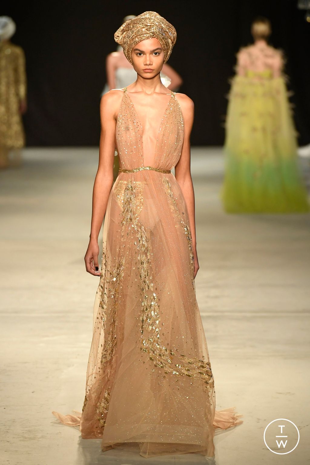 Fashion Week Paris Spring/Summer 2024 look 28 de la collection Rahul Mishra couture
