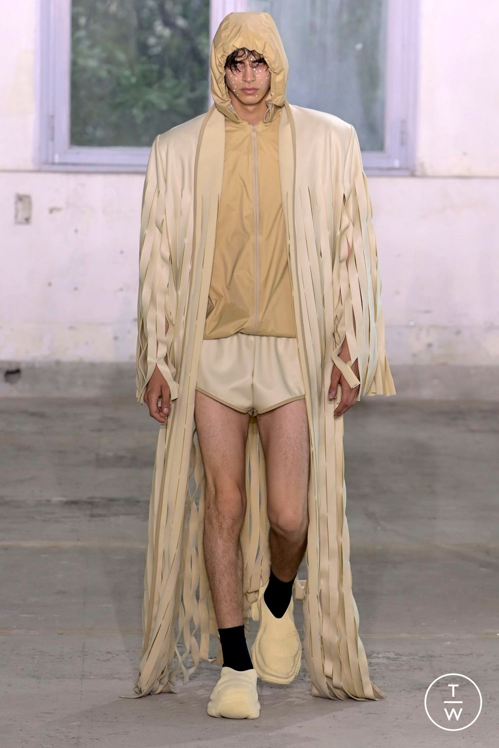 Fashion Week Paris Spring/Summer 2024 look 15 from the Rains collection menswear