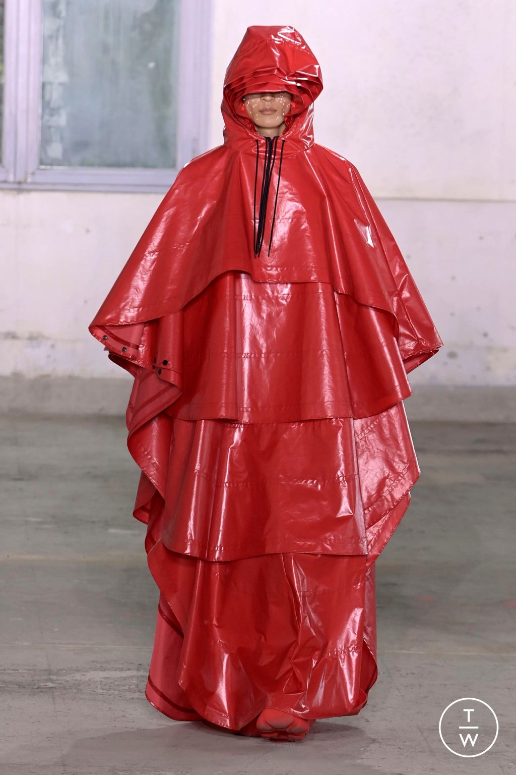 Fashion Week Paris Spring/Summer 2024 look 31 from the Rains collection 男装