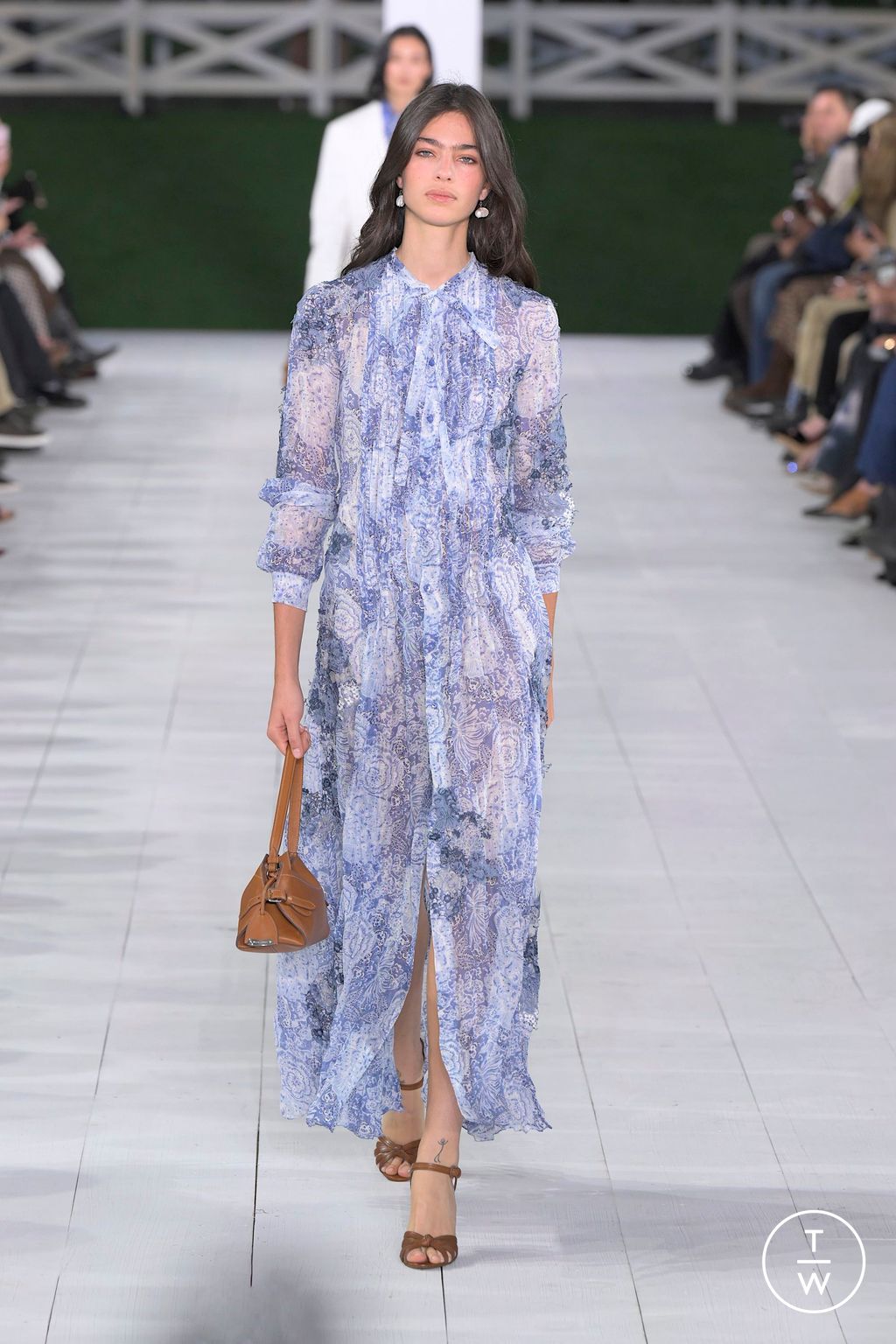 Fashion Week New York Spring-Summer 2025 look 6 from the Ralph Lauren collection womenswear