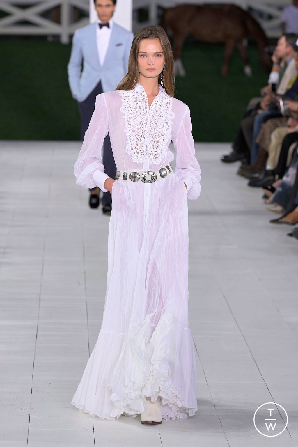 Fashion Week New York Spring-Summer 2025 look 20 from the Ralph Lauren collection womenswear