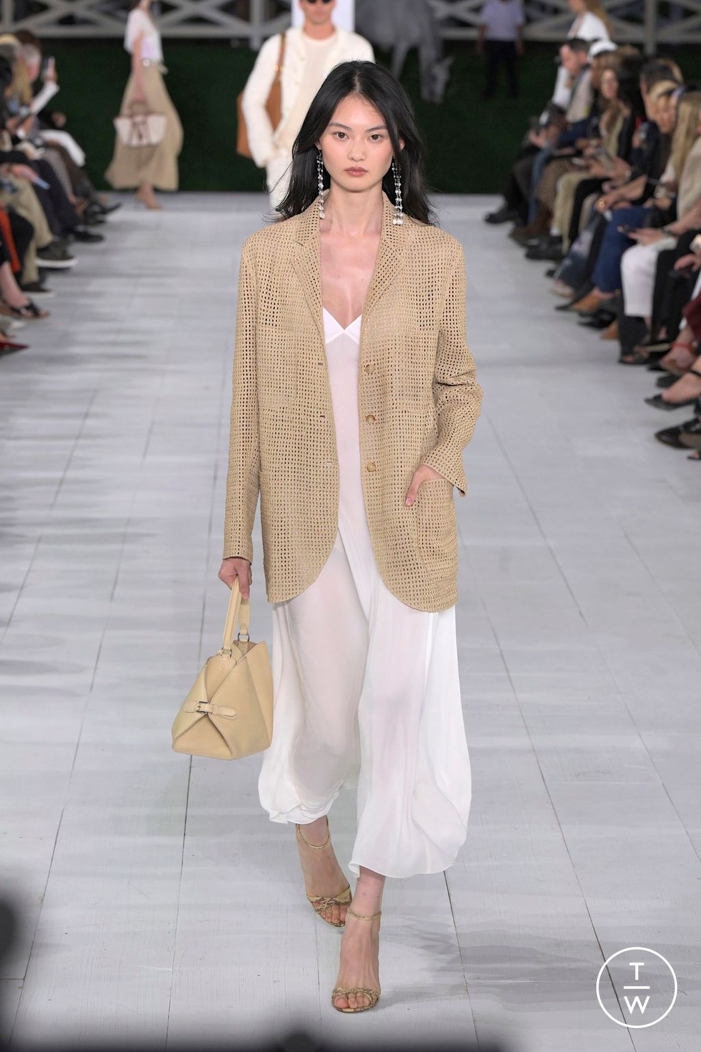 Fashion Week New York Spring/Summer 2025 look 35 de la collection Ralph Lauren womenswear