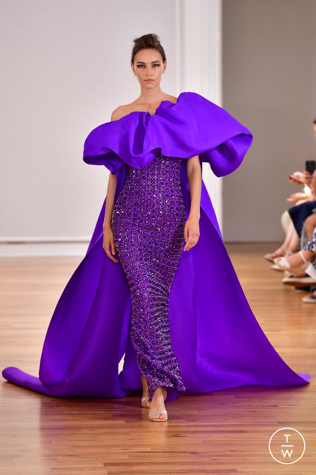 Fashion Week Paris Fall/Winter 2022 look 19 from the Rami Al Ali collection couture
