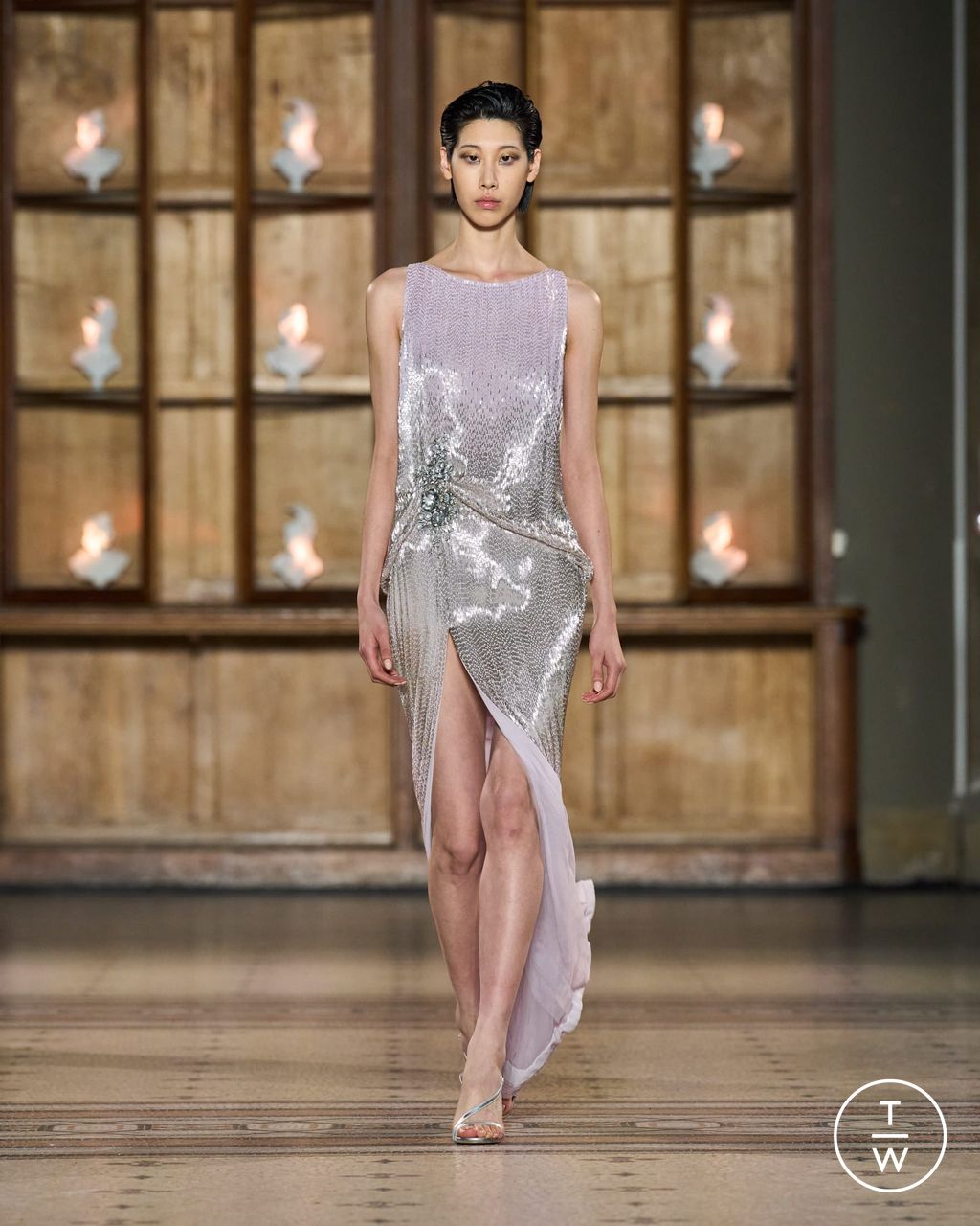Fashion Week Paris Spring/Summer 2023 look 17 de la collection Rami Al Ali couture