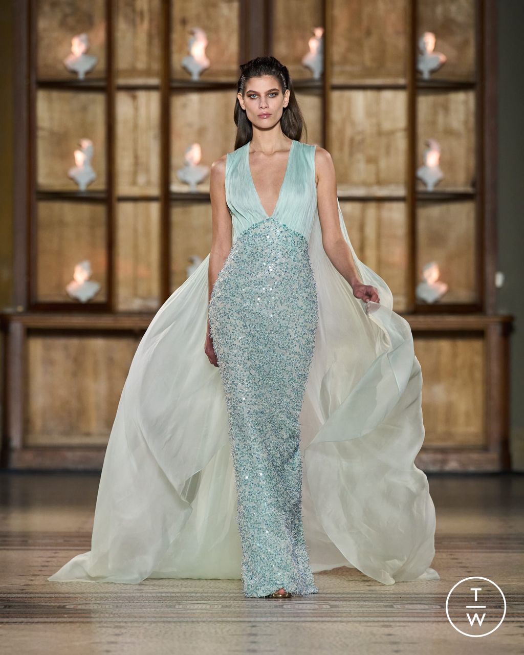 Fashion Week Paris Spring/Summer 2023 look 21 de la collection Rami Al Ali couture