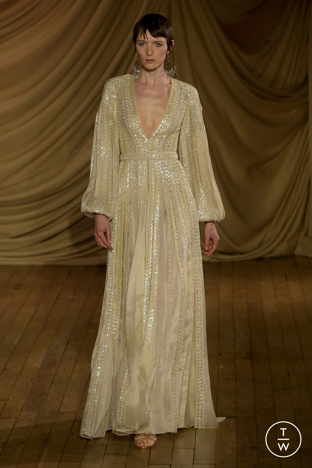 Fashion Week Paris Spring/Summer 2024 look 23 de la collection Rami Al Ali couture