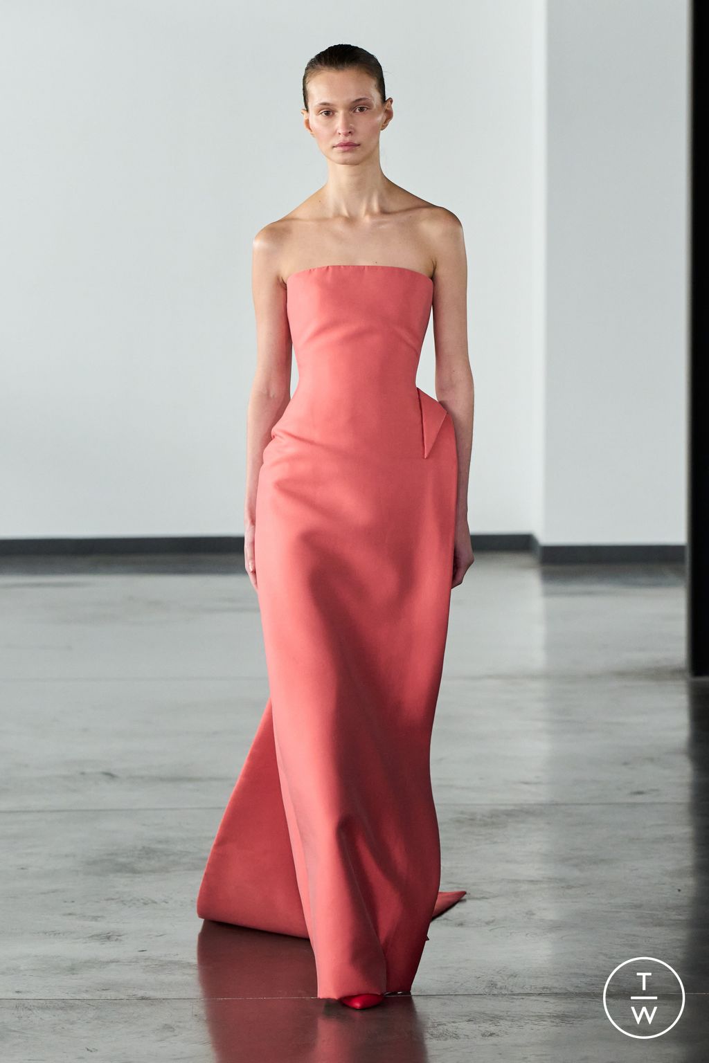 Fashion Week Paris Spring/Summer 2026 look 19 from the Rami Al Ali collection couture