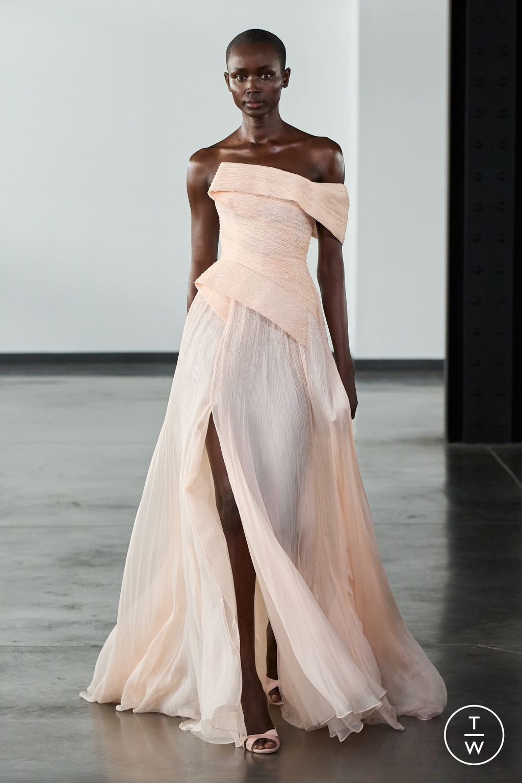 Fashion Week Paris Spring/Summer 2026 look 23 from the Rami Al Ali collection couture