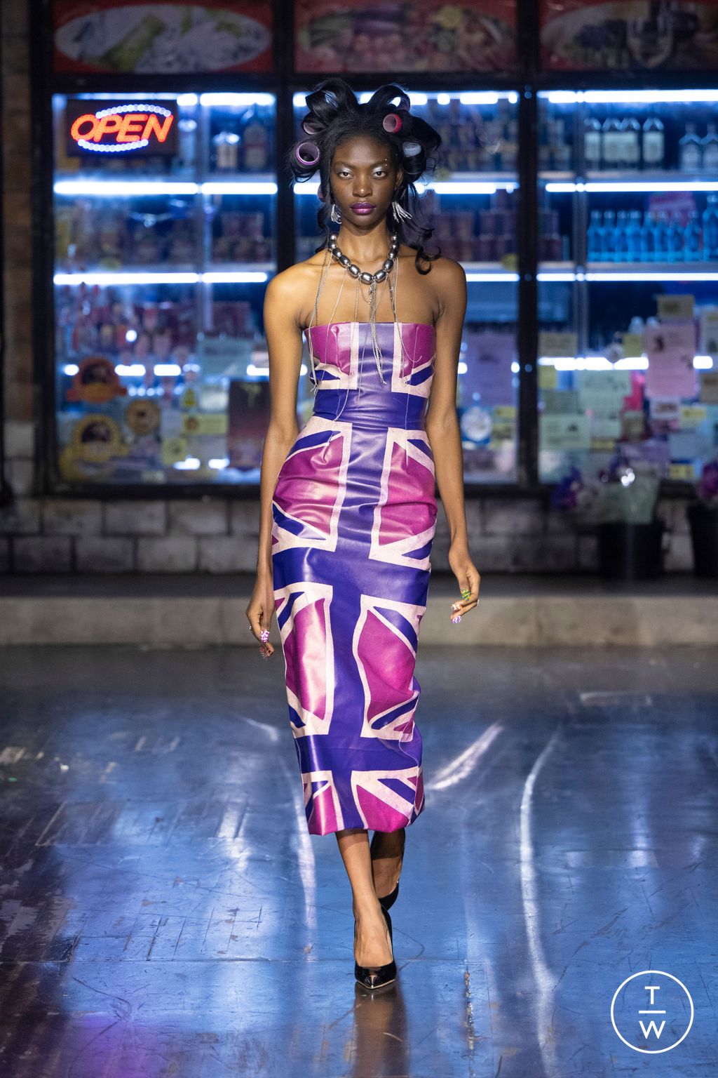 Fashion Week London Fall/Winter 2024 look 25 de la collection Sinead Gorey womenswear