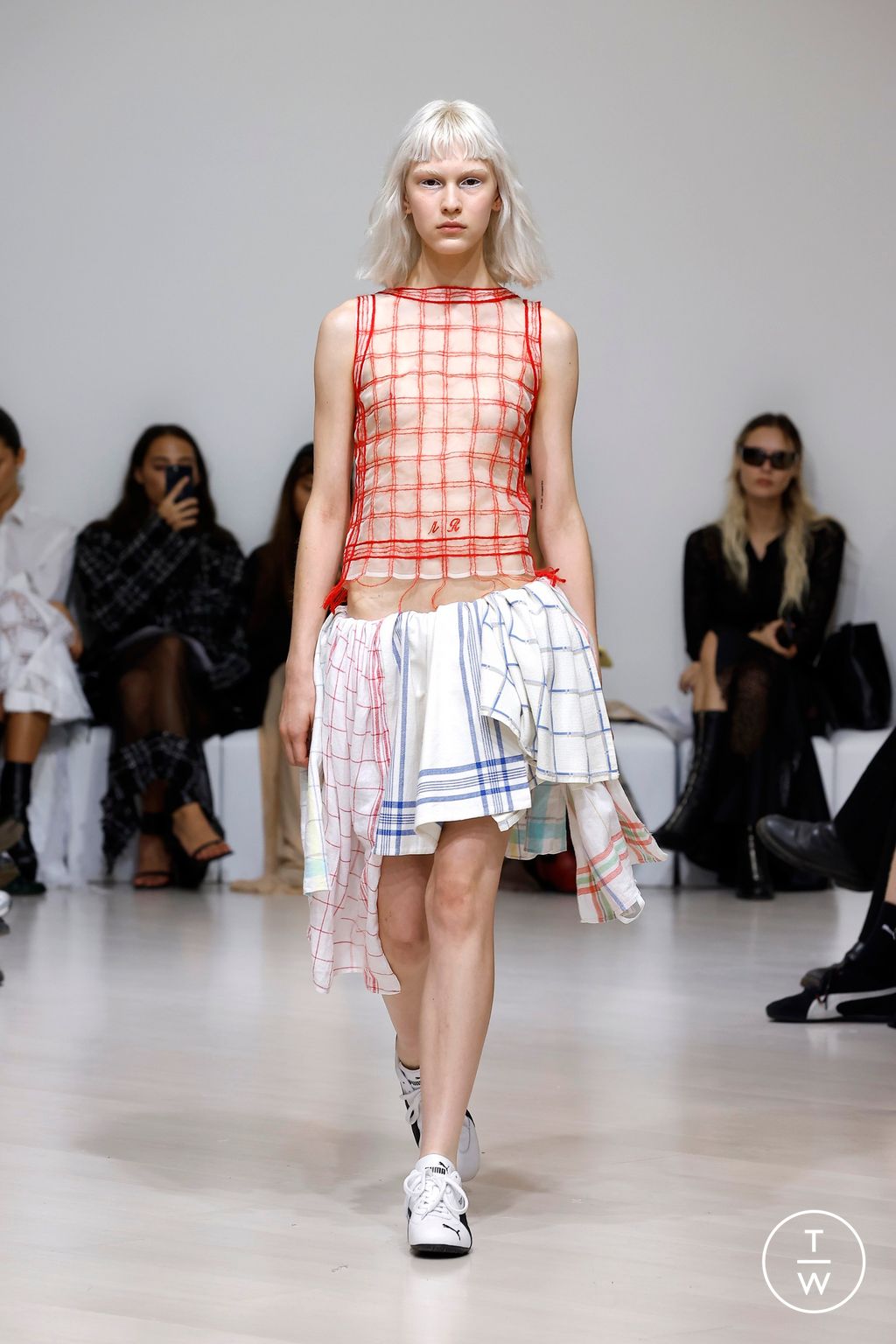 Fashion Week Milan Spring/Summer 2025 look 90 from the RAVE REVIEW collection womenswear