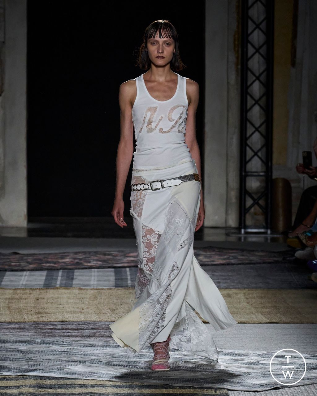 Fashion Week Milan Spring/Summer 2024 look 2 from the RAVE REVIEW collection 女装