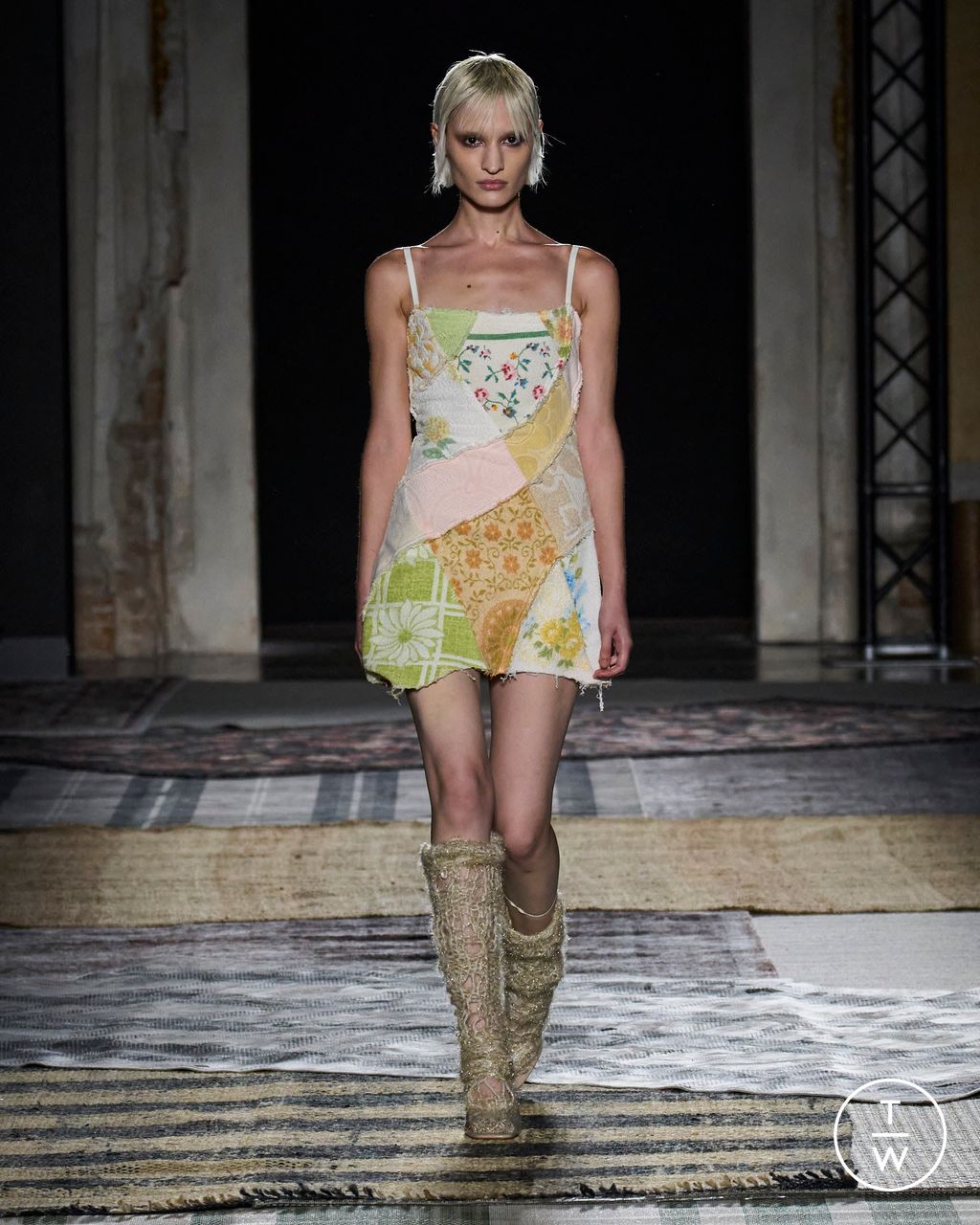 Fashion Week Milan Spring/Summer 2024 look 12 from the RAVE REVIEW collection 女装