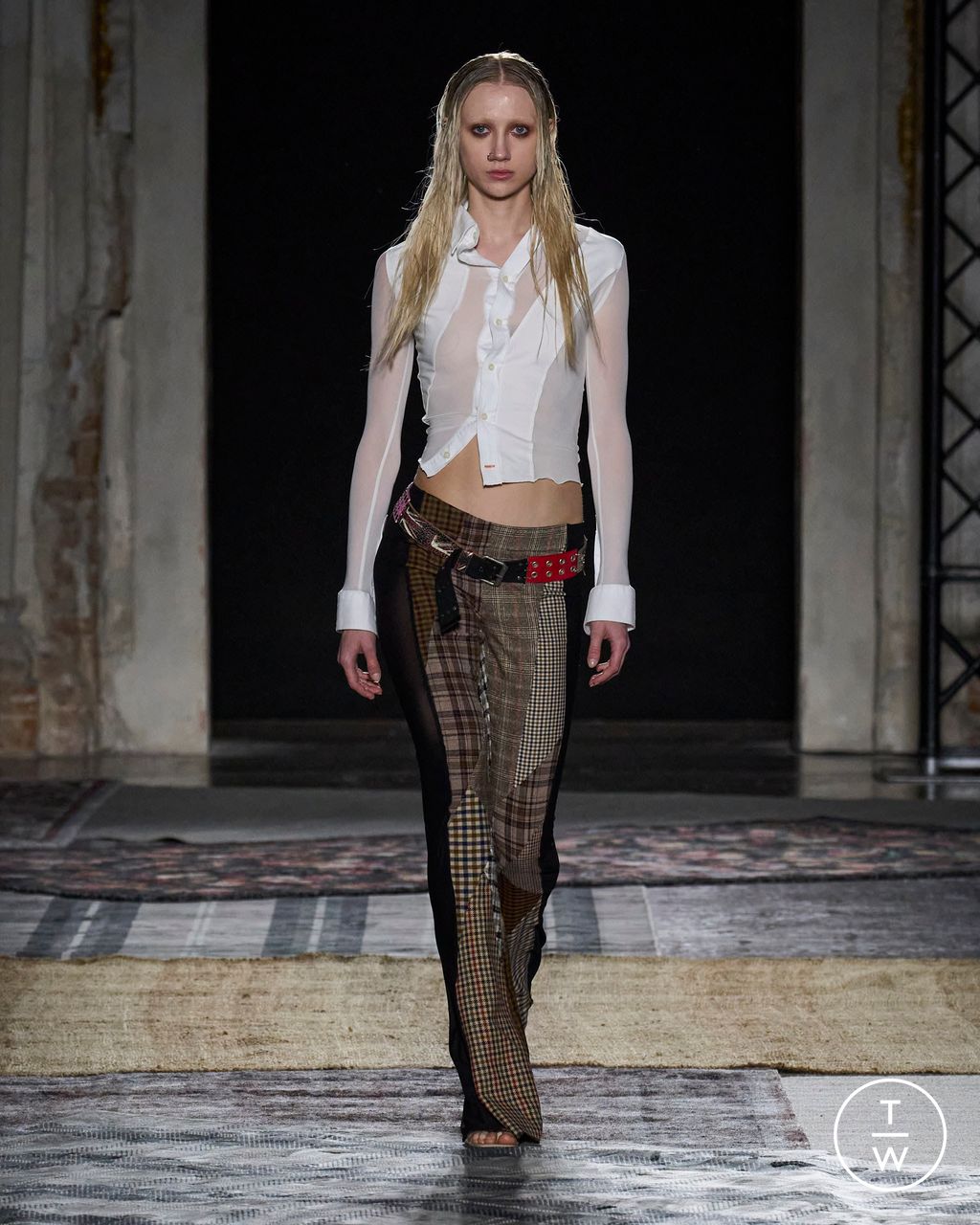 Fashion Week Milan Spring/Summer 2024 look 21 from the RAVE REVIEW collection 女装