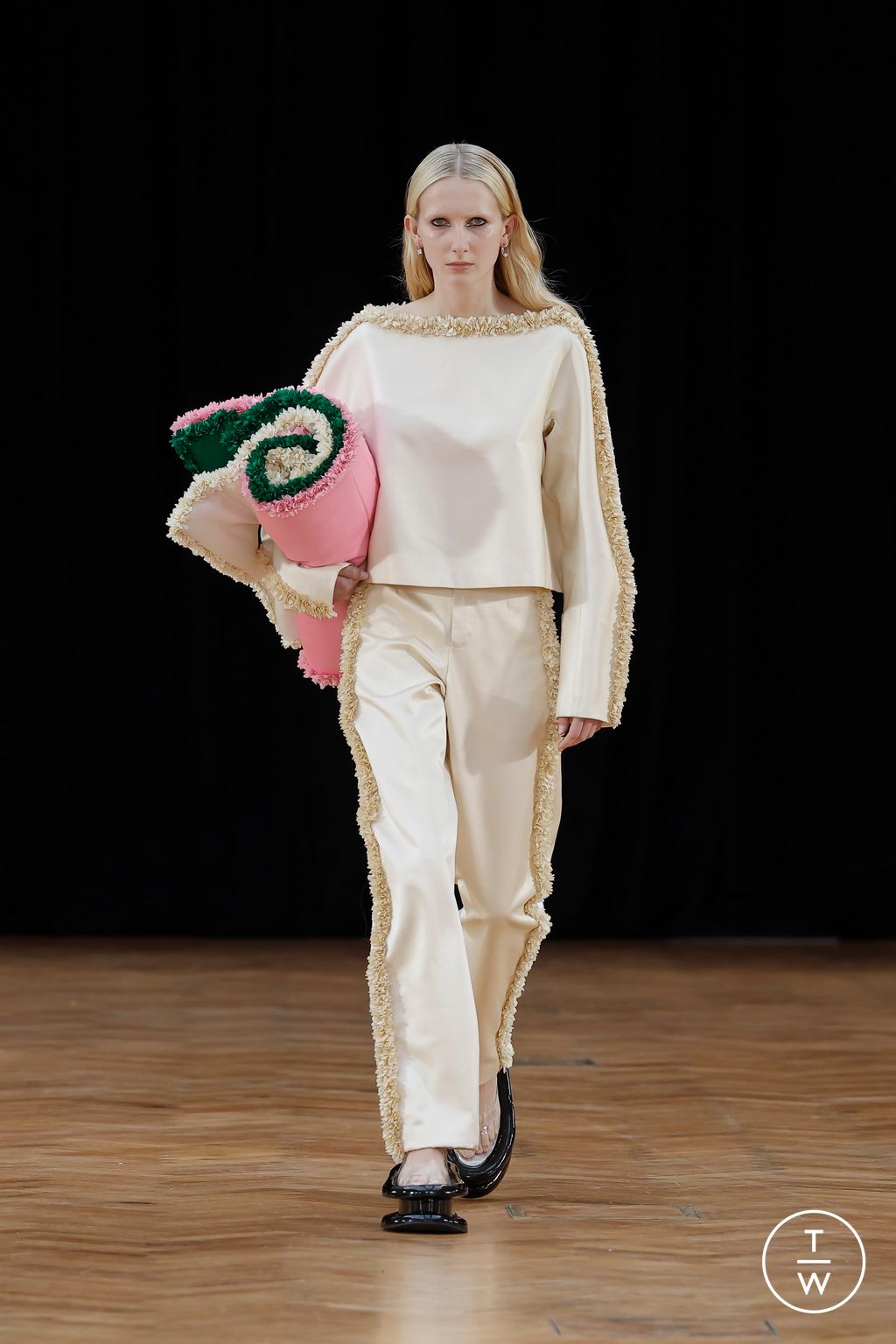 Fashion Week London Fall/Winter 2026 look 15 from the Raw Mango collection womenswear