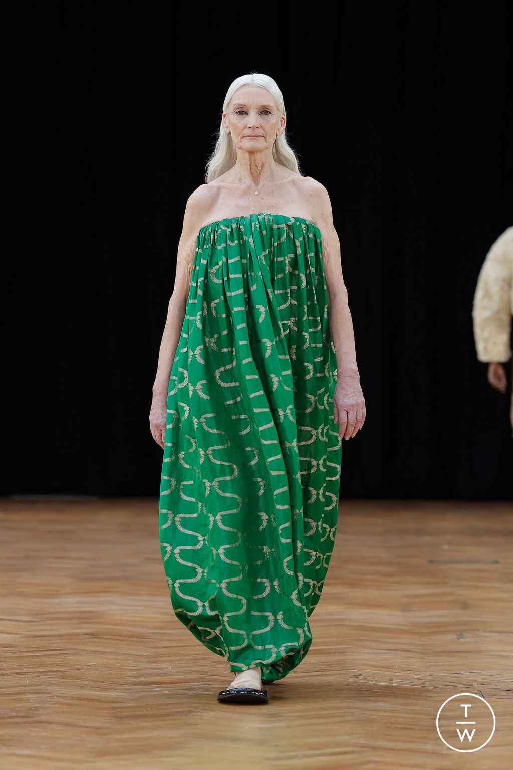 Fashion Week London Fall/Winter 2026 look 32 from the Raw Mango collection womenswear