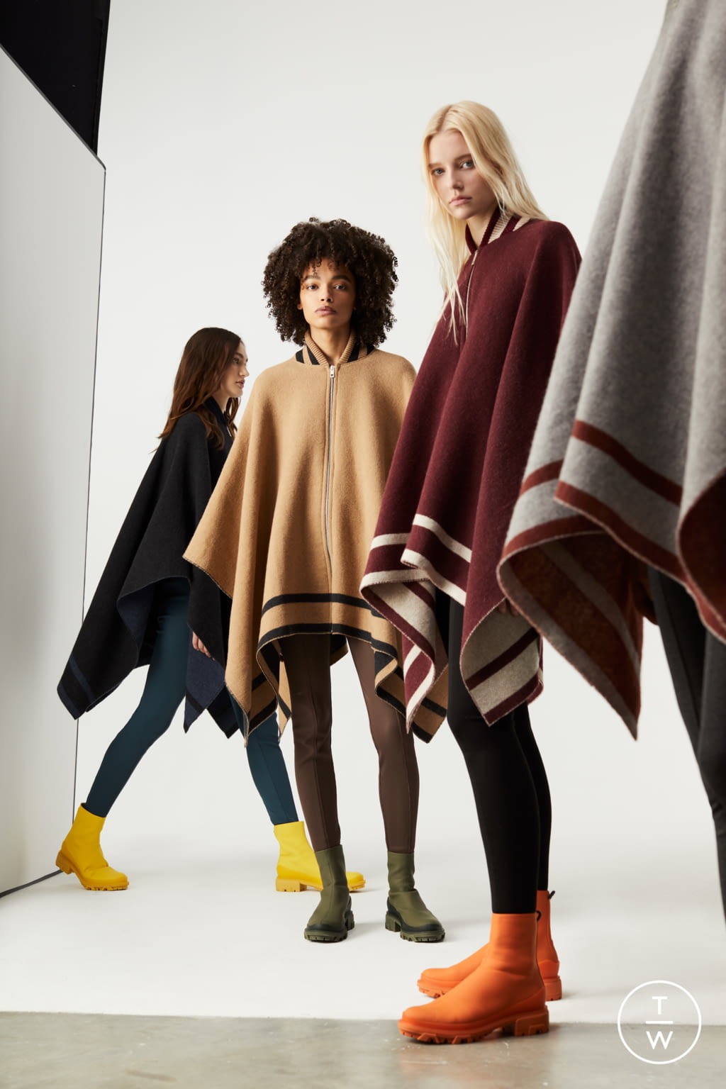 Fashion Week New York Fall/Winter 2021 look 3 from the Rag & Bone collection womenswear