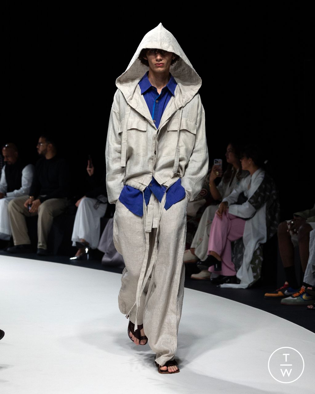 Fashion Week Paris Spring/Summer 2025 look 18 de la collection RBA New York - Saudi 100 menswear